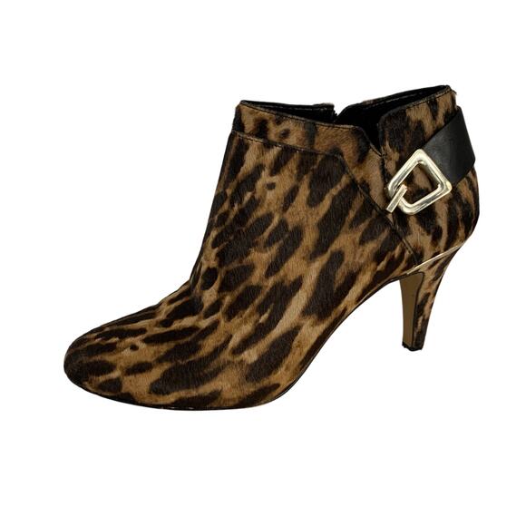 Vince Camuto Women's Vernaya Heeled Buckle Dress Booties Size 7.5 - Picture 1 of 9